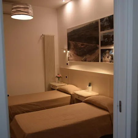 Domus Al Corso Con Servizio B&B Canosa di Puglia Buitenkant foto