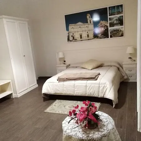 Domus Al Corso Con Servizio B&B Canosa di Puglia Buitenkant foto