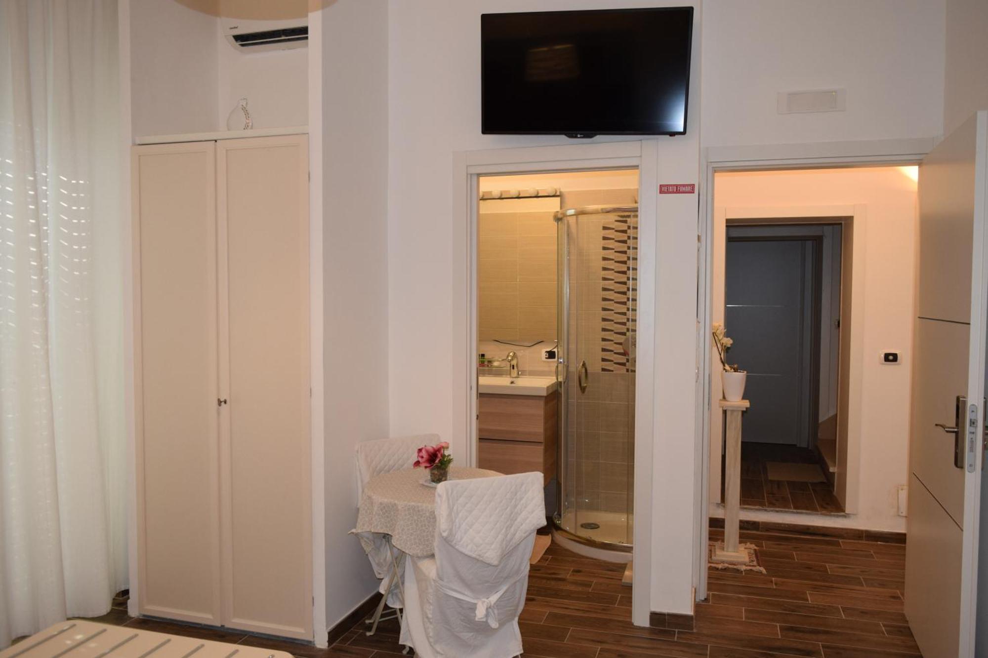 Guest house Domus Al Corso Con Servizio 3*
