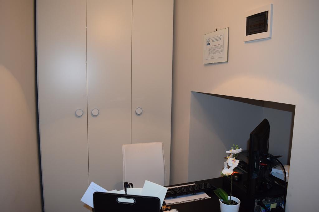 Guest house Domus Al Corso Con Servizio