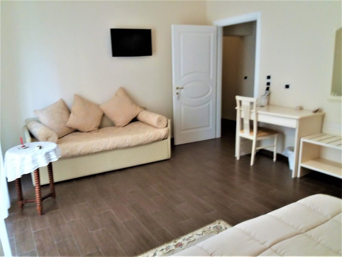 Guest house Domus Al Corso Con Servizio Canosa di Puglia